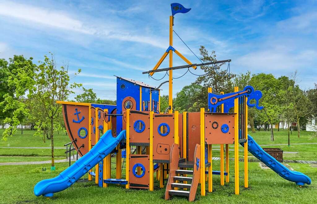 Arredi e giochi per parchi all'aperto, Arredo Urbano - 3e60 S.r.l.