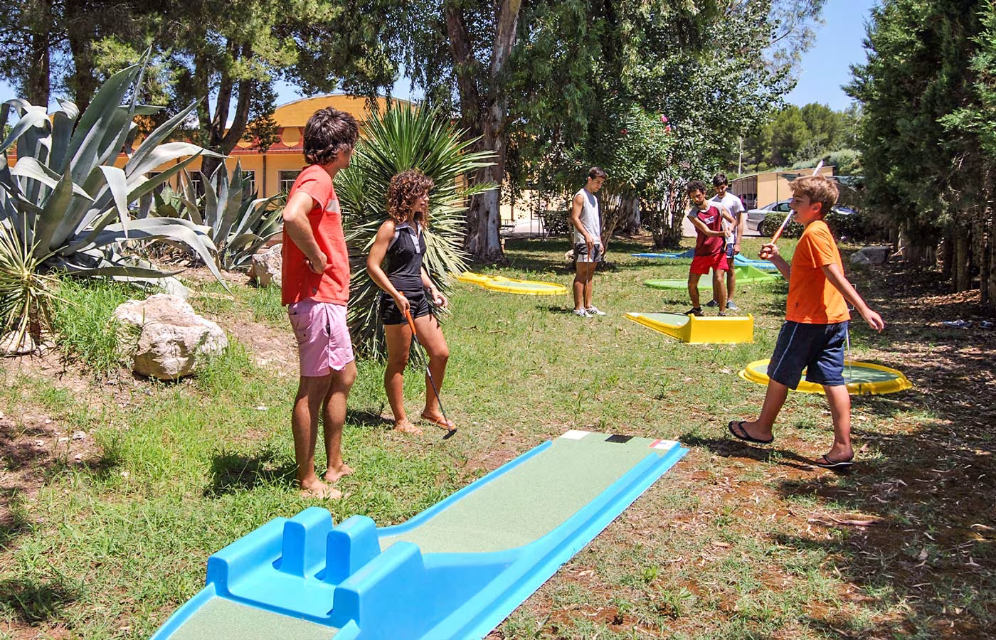 Vendita Piste da Minigolf per Aree Giochi
