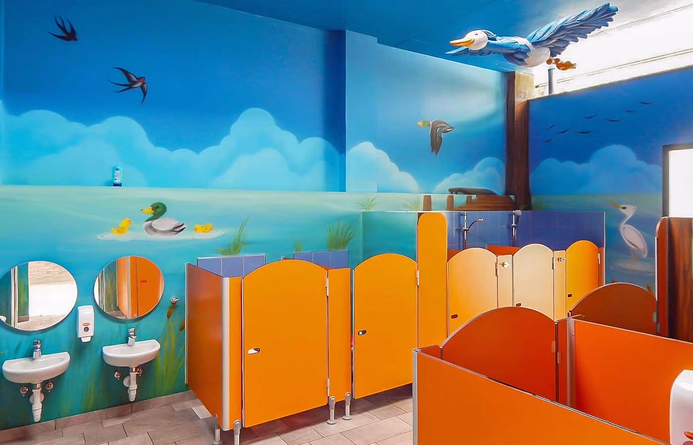 Allestimento Bagni a Tema per Campeggi e Resort