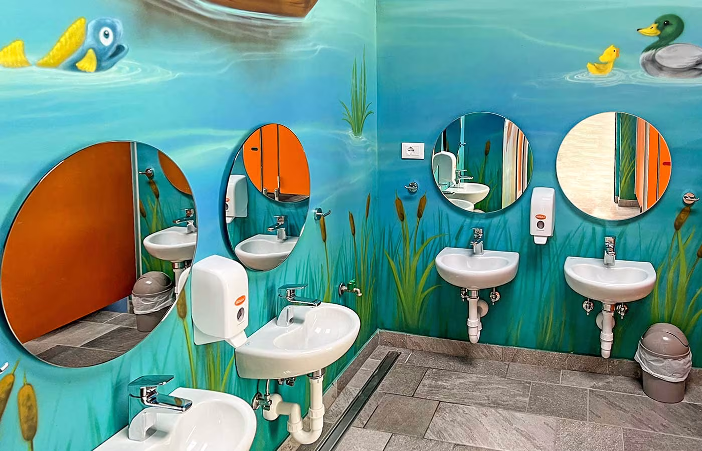 Realizzazione Bagni a Tema per Campeggi e Resort